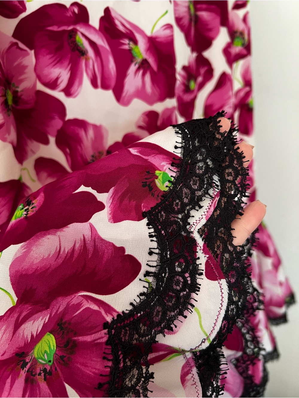 Dolce & Gabbana floral Midi Skirt with Fuchsia Floral Print - Picture 5 of 11